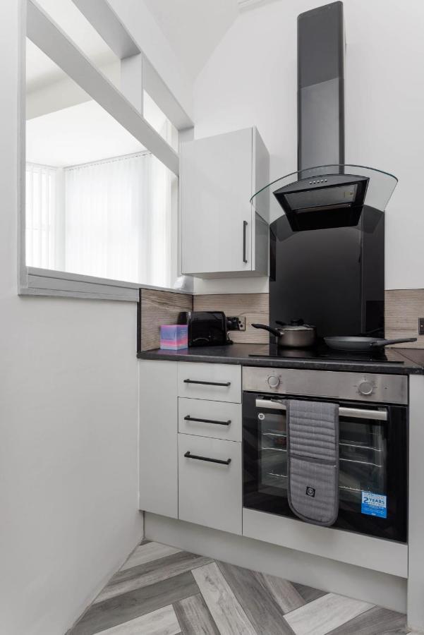 Newly Renovated Apartments In Liverpool - Extended Stay Exterior foto