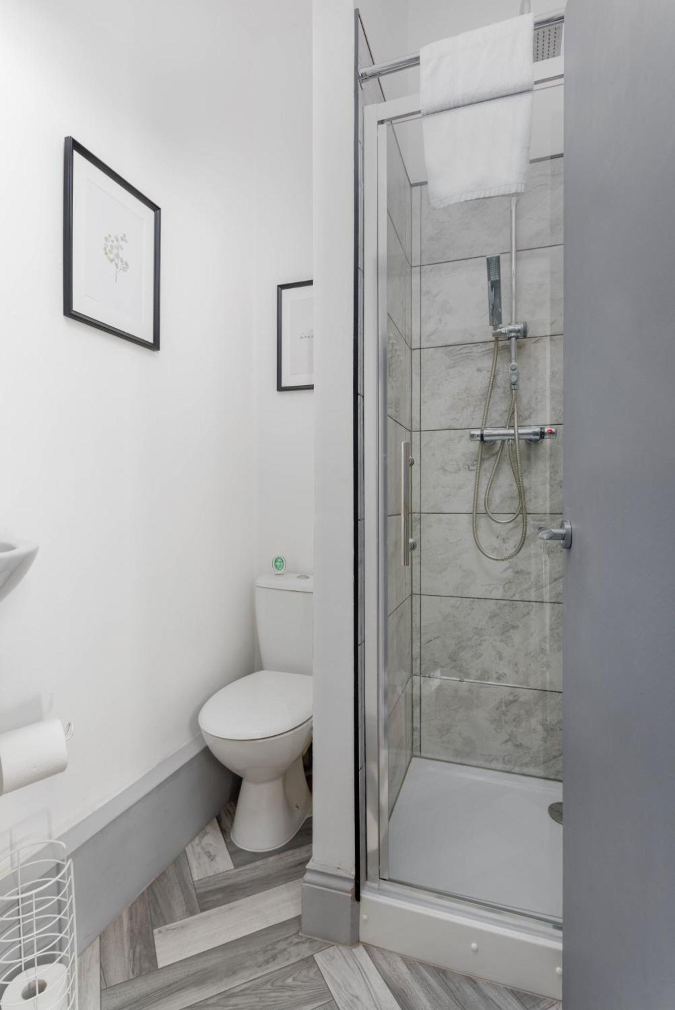 Newly Renovated Apartments In Liverpool - Extended Stay Exterior foto