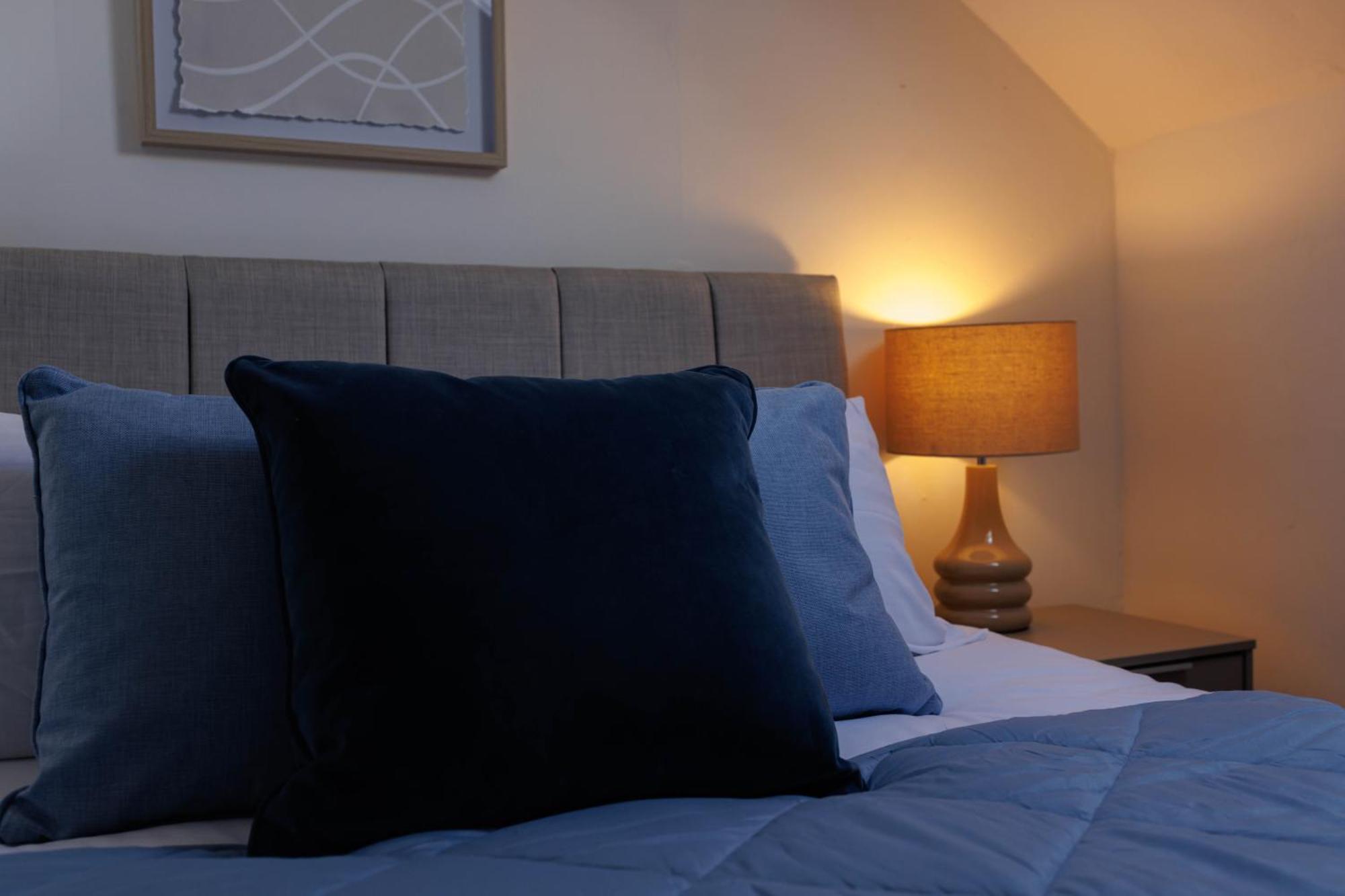 Newly Renovated Apartments In Liverpool - Extended Stay Exterior foto